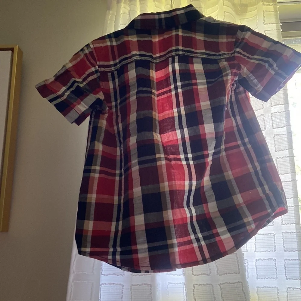 Boys short sleeve plaid button up from Gymboree!!